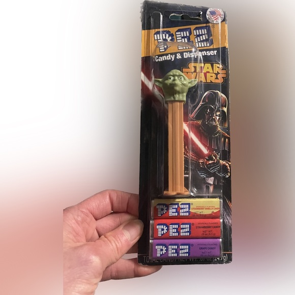 Set of 7 Authentic, unopened Star Wars PEZ candy with dispensers. - Picture 2 of 4